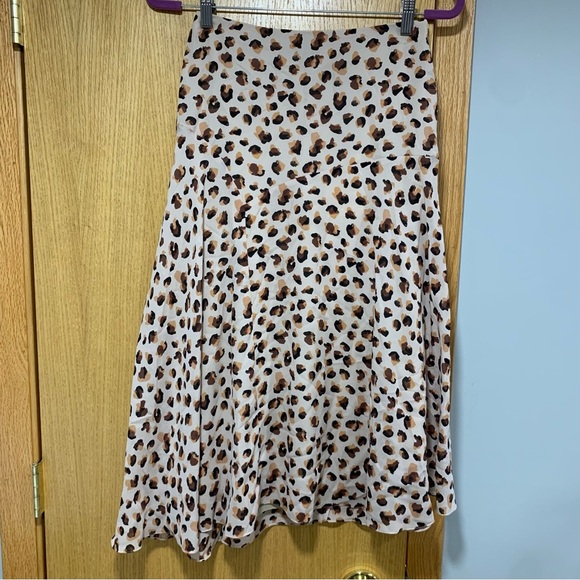 Theory Asymmetrical Seam Silk Skirt in Leopard Print - Size 0 - Picture 1 of 7